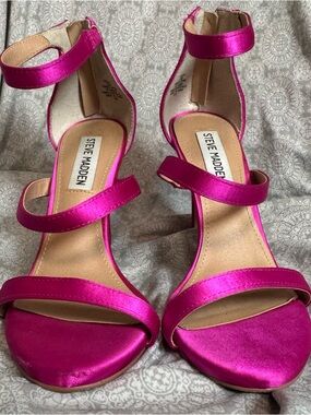 Steve Madden Women's Pink heels- 5.5M